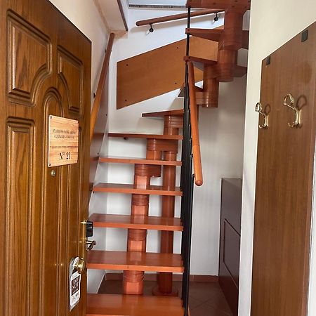 Euro House Inn Airport Ф'юмічіно Екстер'єр фото