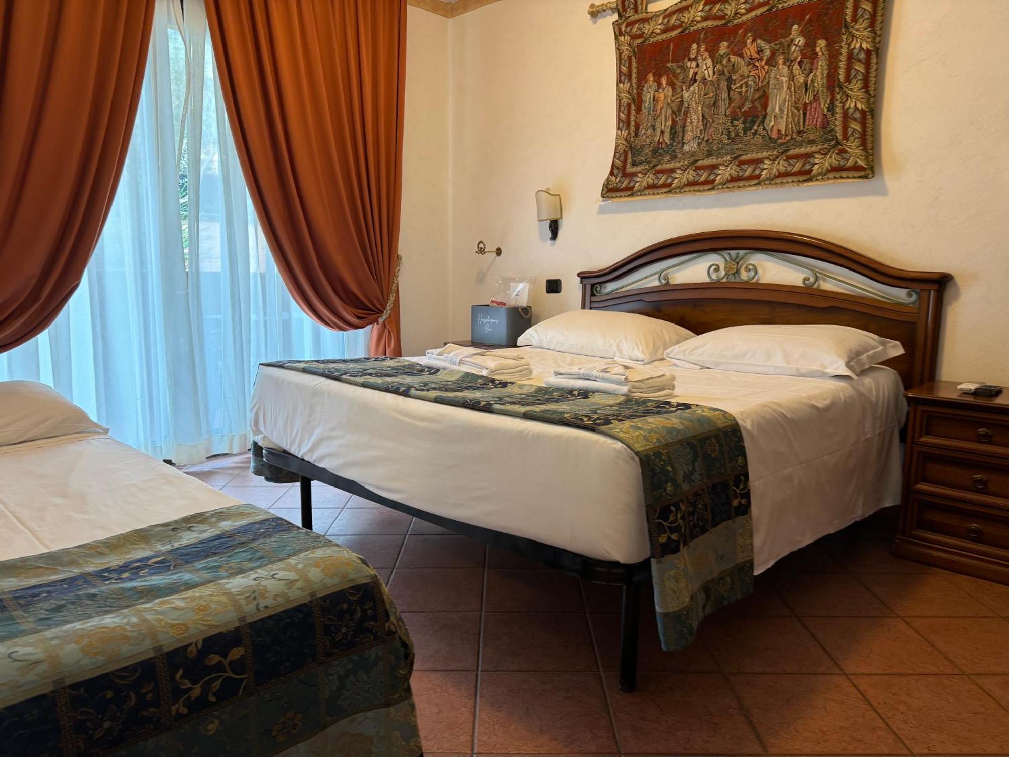 Euro House Inn Airport Ф'юмічіно Екстер'єр фото