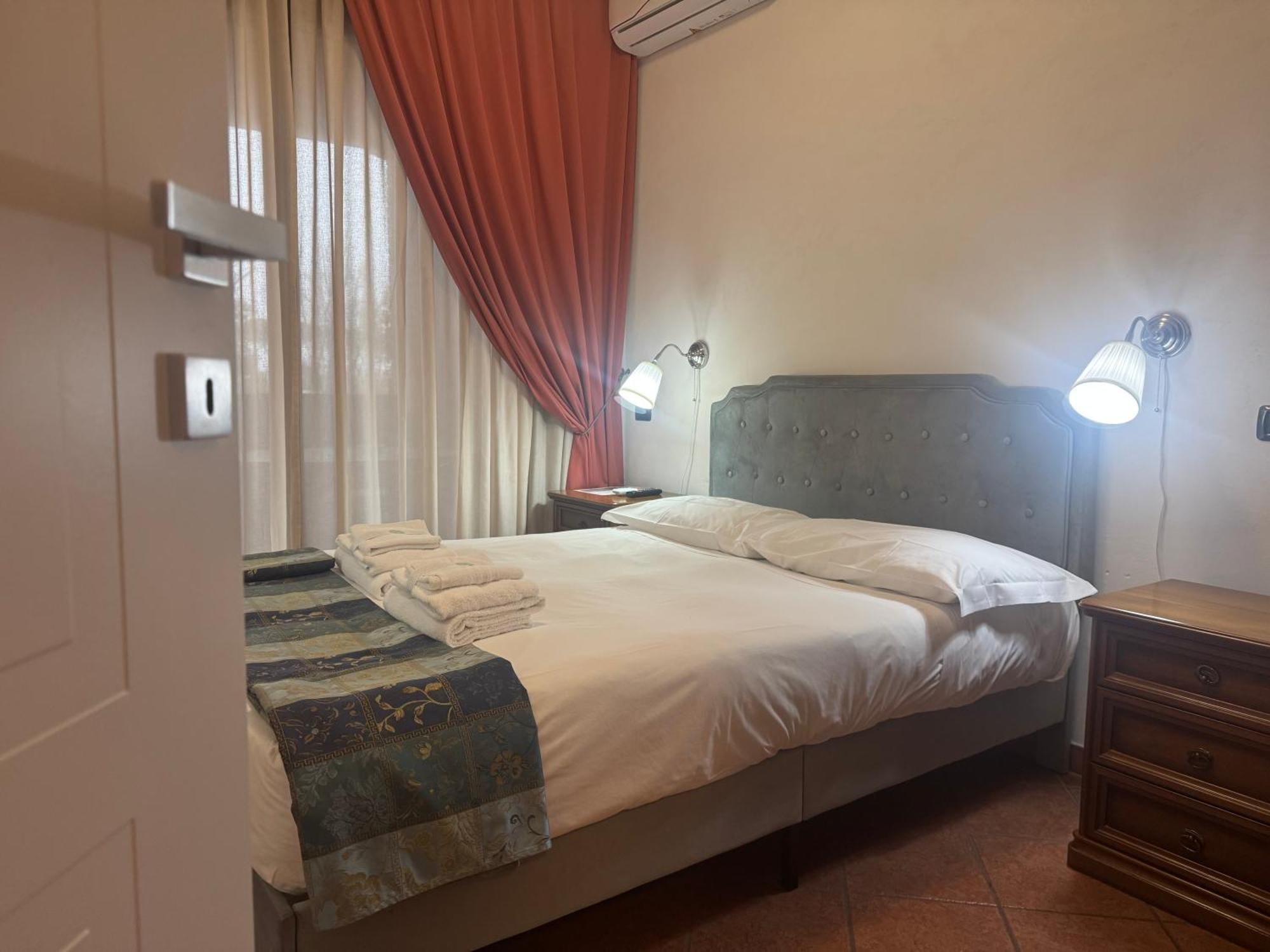 Euro House Inn Airport Ф'юмічіно Екстер'єр фото