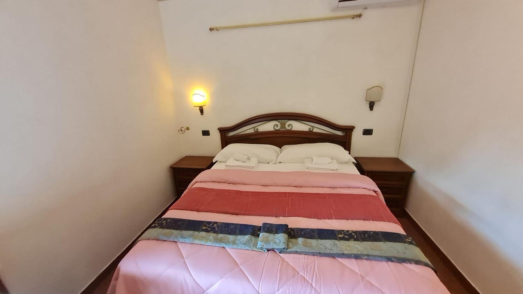 Euro House Inn Airport Ф'юмічіно Екстер'єр фото